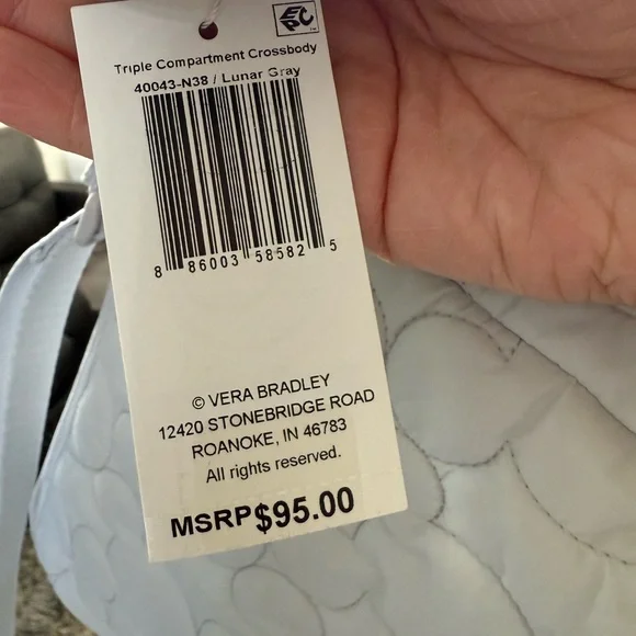 NWT Vera Bradley Disney Shoulder Bag - Picture 8 of 8